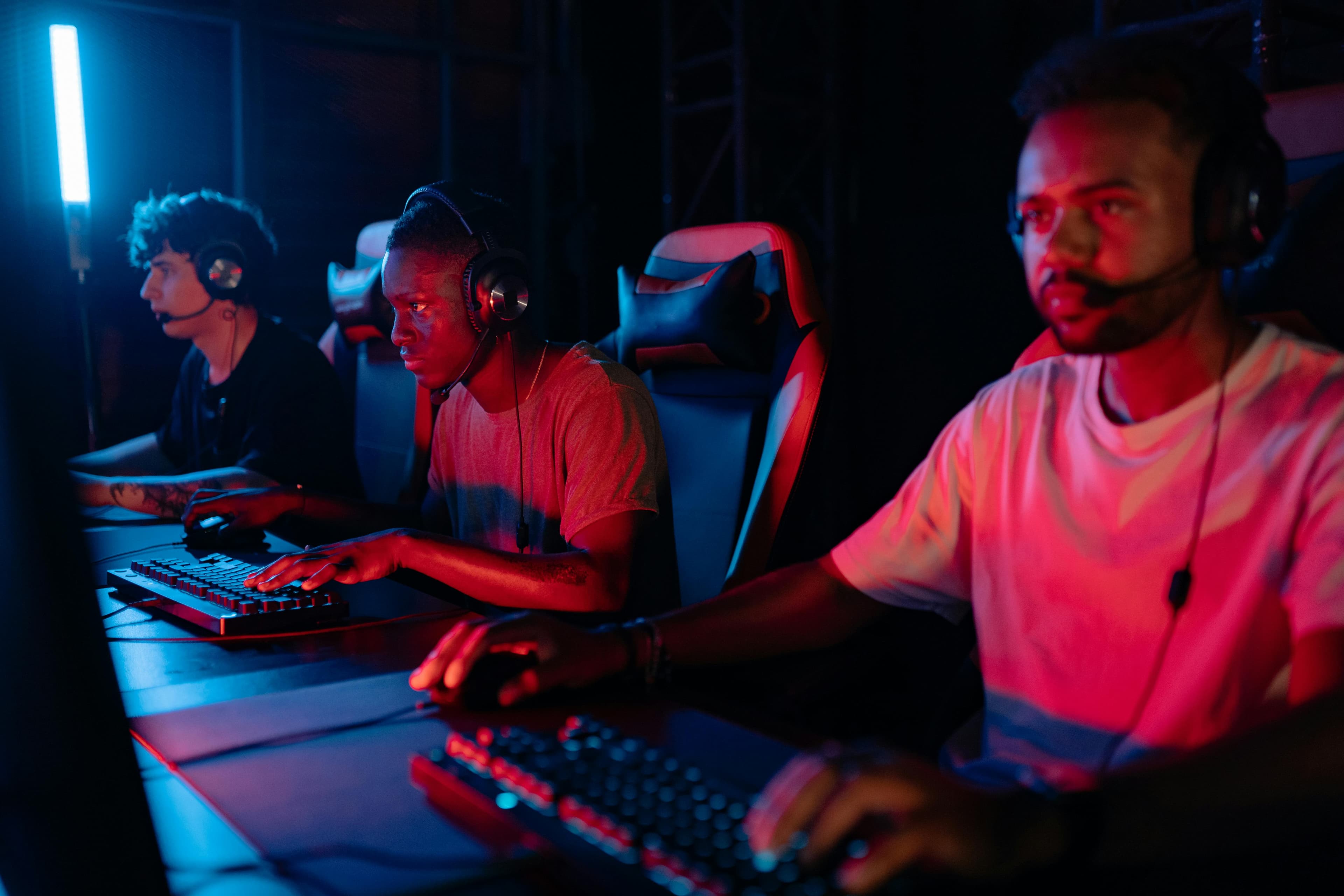 Focused gaming session with DOSED
